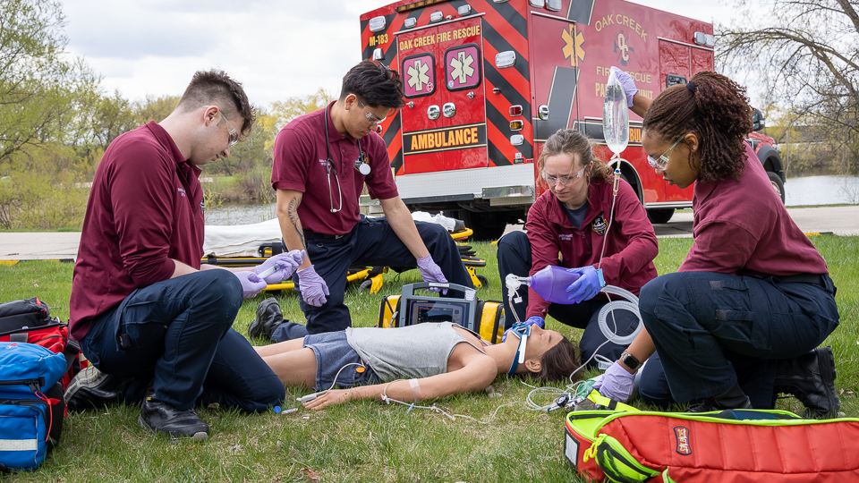 EMTS Paramedic Technician degree pic